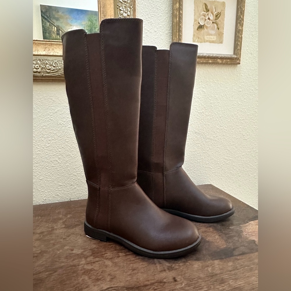 Madden Girl faux leather boots size 5